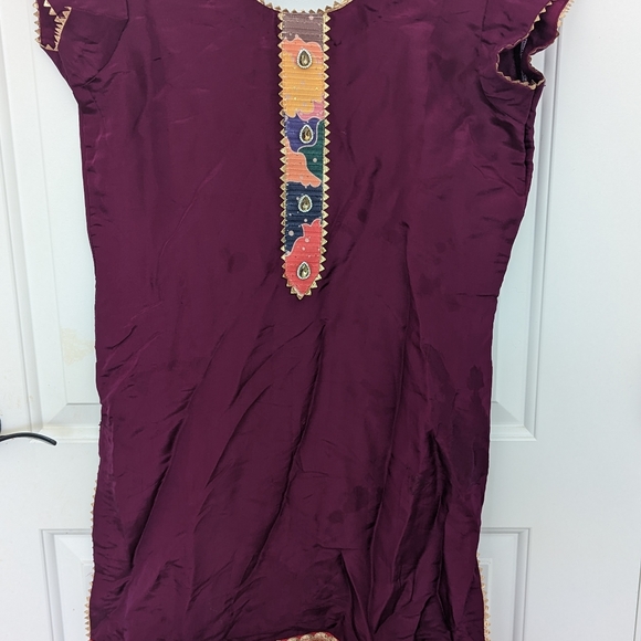 Indian 3 piece Patiala suit with dupatta. - Picture 2 of 5